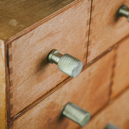 Brût Homeware Meubelknop | Knurled | Smal | Messing