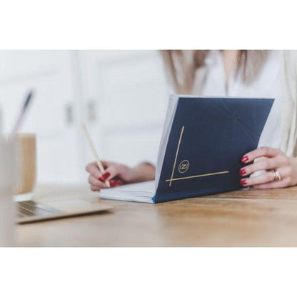 Nez Living Vegan Bio-Leather Notebook Lilly | Medium | Tanzanite